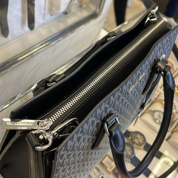 Michael Kors Sheila Medium Signature CZ Logo Satchel Crossbody Center Zip 
Black - Picture 9 of 16